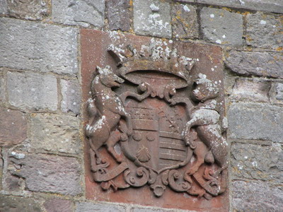 Dacre crest